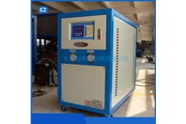 　機箱機柜應具有良好的使用性和安全防護設(shè)施